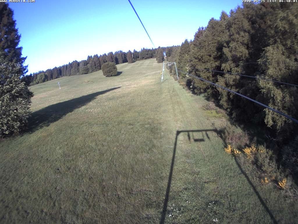 Archived image Webcam Eschenberglifte Niedersfeld the slope