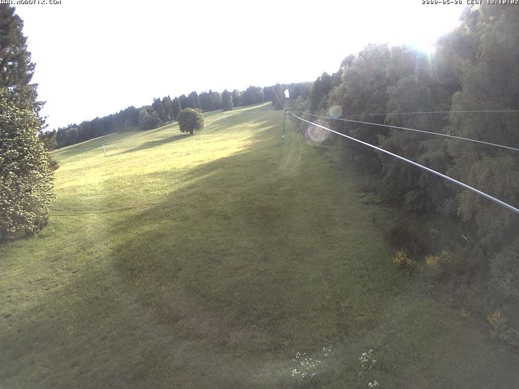 Archiv Foto Webcam Eschenberglifte Niedersfeld Blick auf die Piste