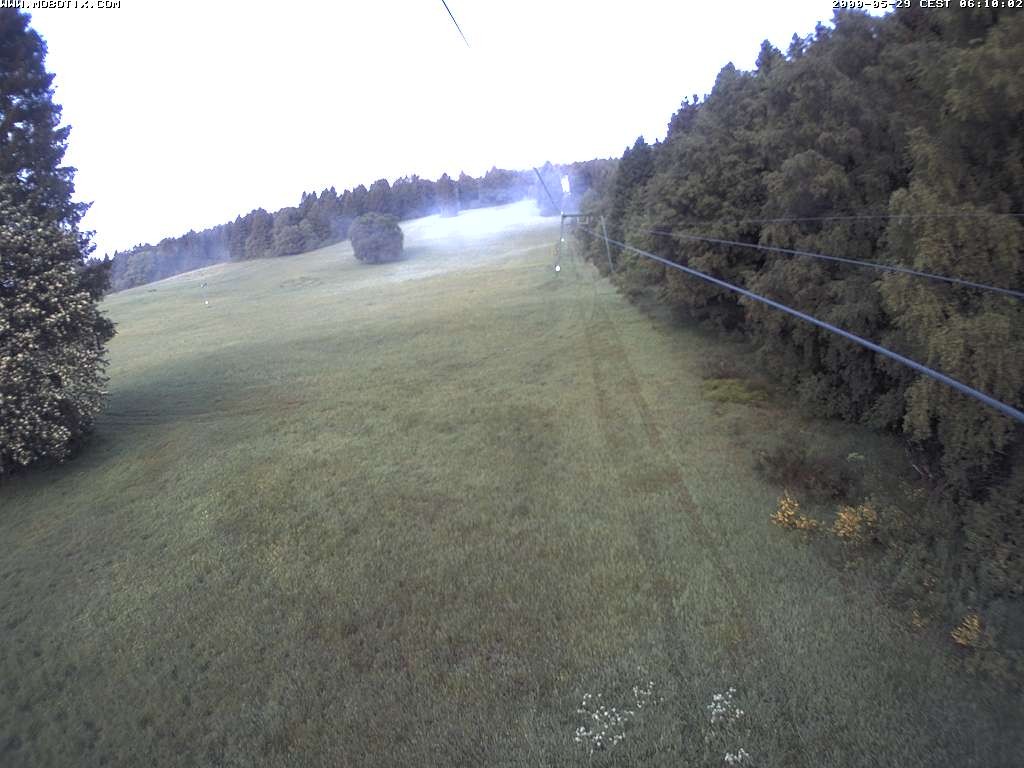 Archived image Webcam Eschenberglifte Niedersfeld the slope