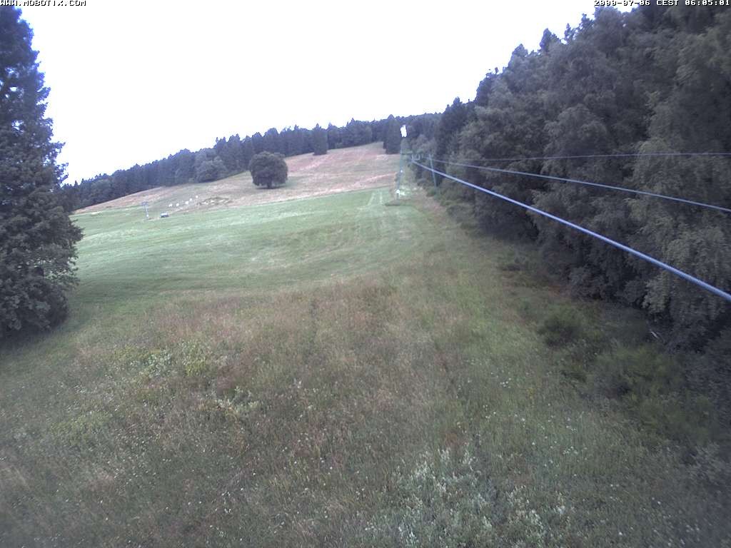 Archived image Webcam Eschenberglifte Niedersfeld the slope