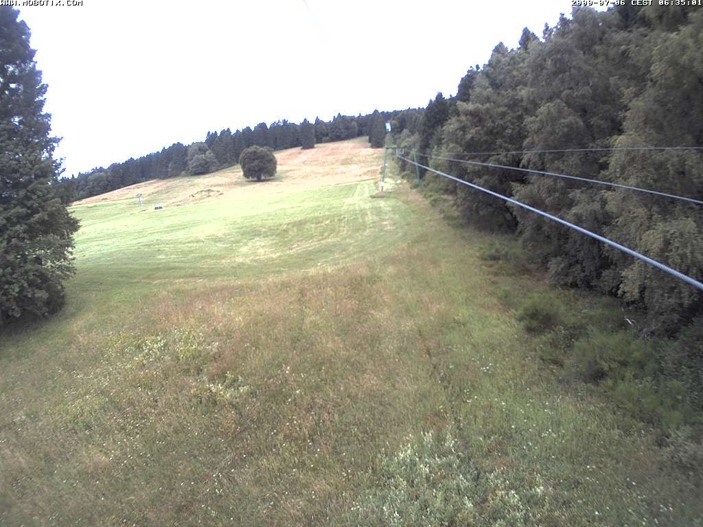 Archived image Webcam Eschenberglifte Niedersfeld the slope