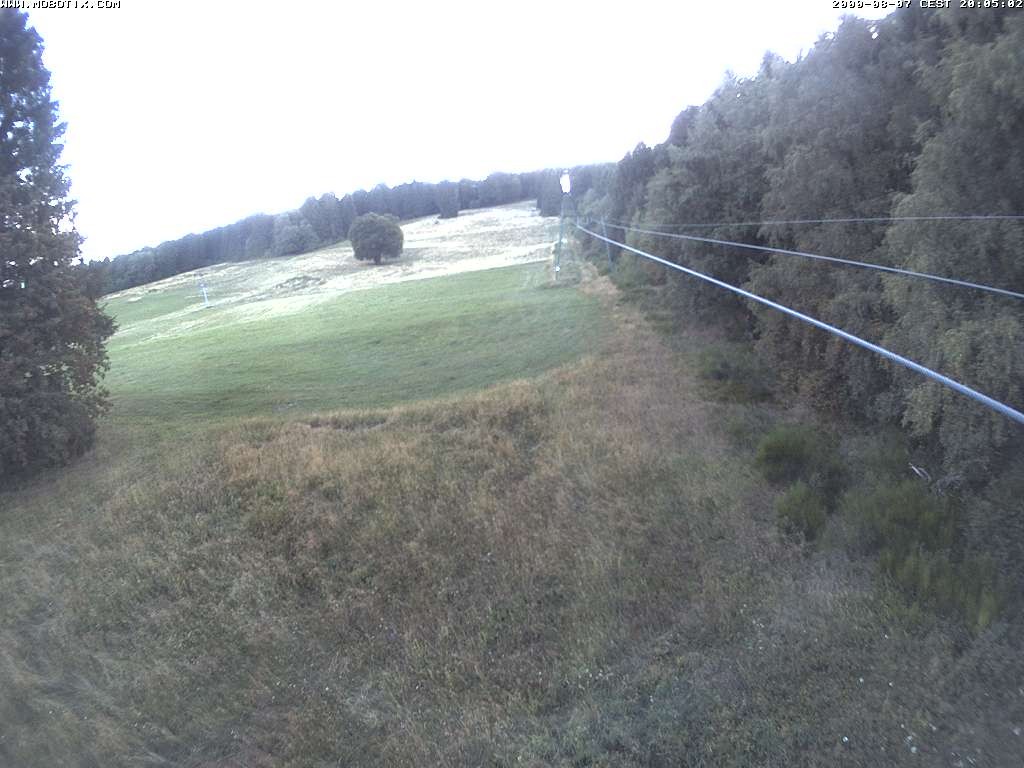 Archived image Webcam Eschenberglifte Niedersfeld the slope