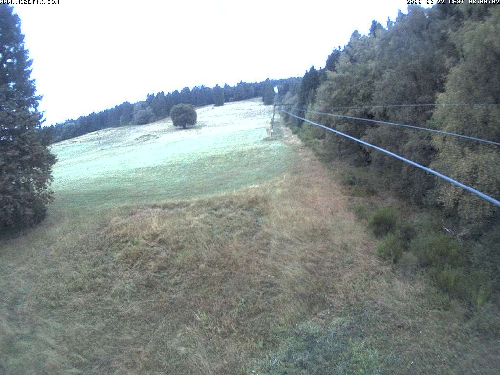 Archived image Webcam Eschenberglifte Niedersfeld the slope