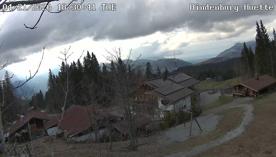Archiv Foto Webcam Reit im Winkl: Hindenburghütte - Hemmersuppenalm