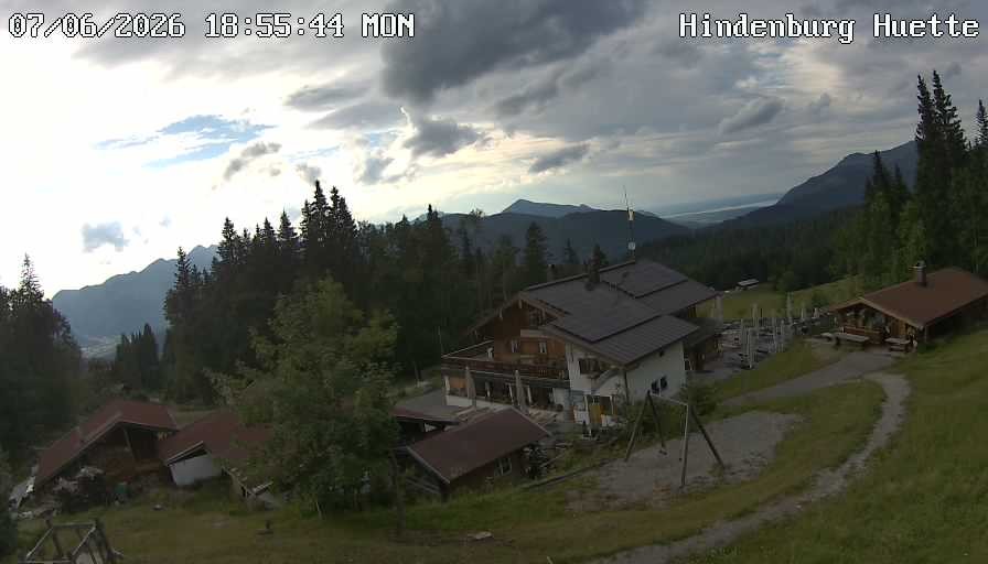 Archiv Foto Webcam Reit im Winkl: Hindenburghütte - Hemmersuppenalm