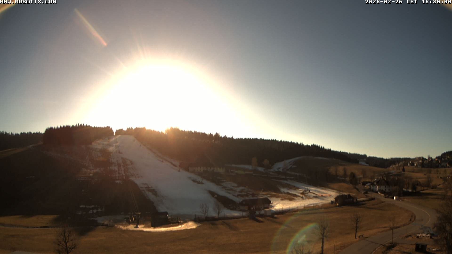 Archived image Webcam Schneeberg ski lift (Titisee)