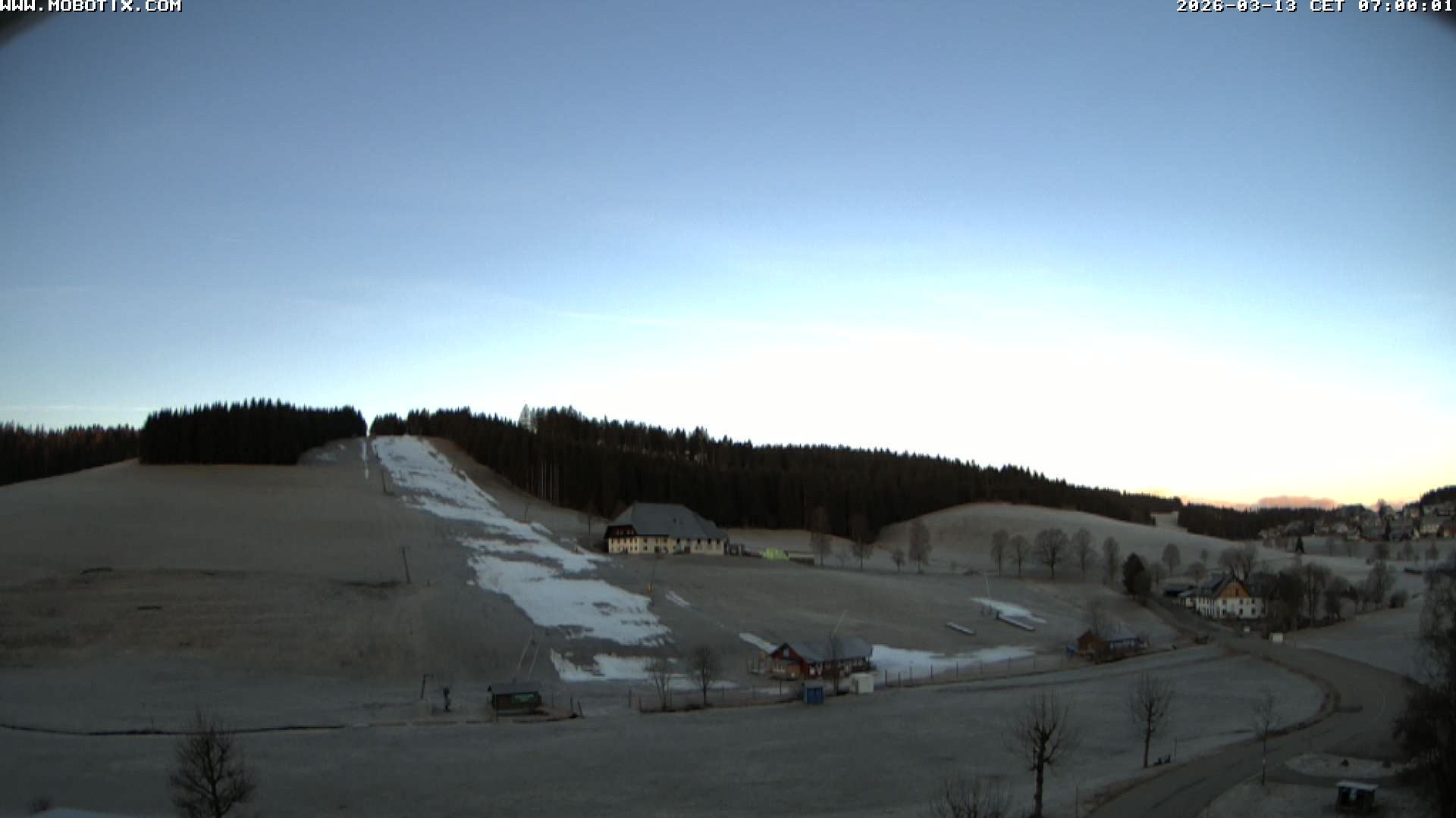 Archived image Webcam Schneeberg ski lift (Titisee)