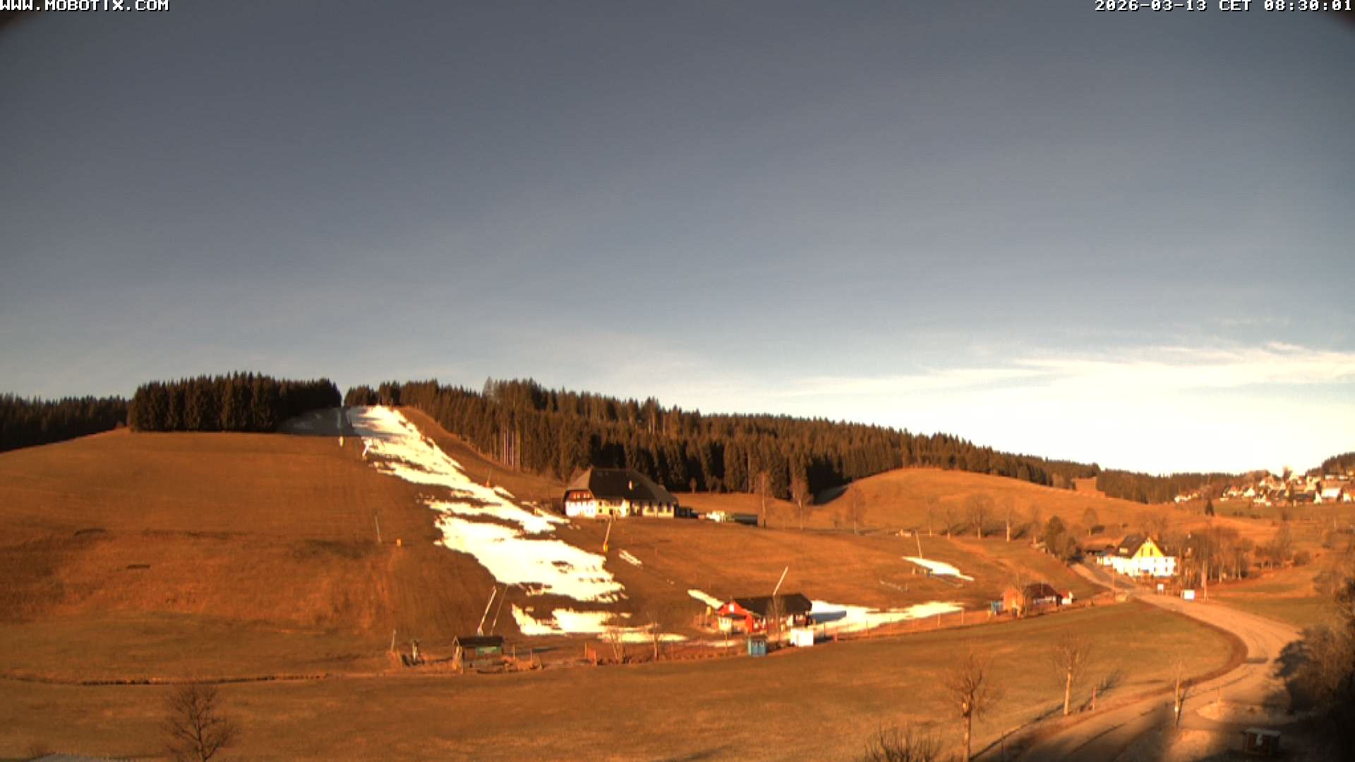 Archived image Webcam Schneeberg ski lift (Titisee)