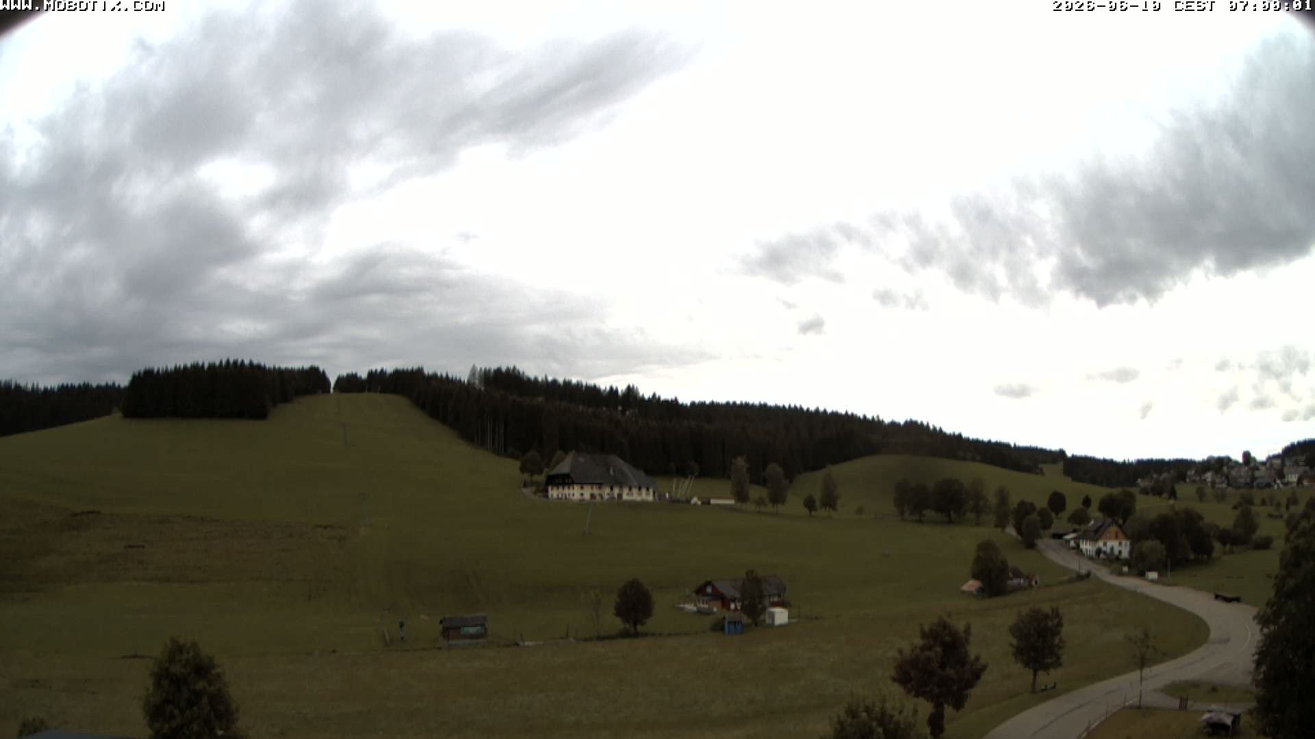 Archived image Webcam Schneeberg ski lift (Titisee)