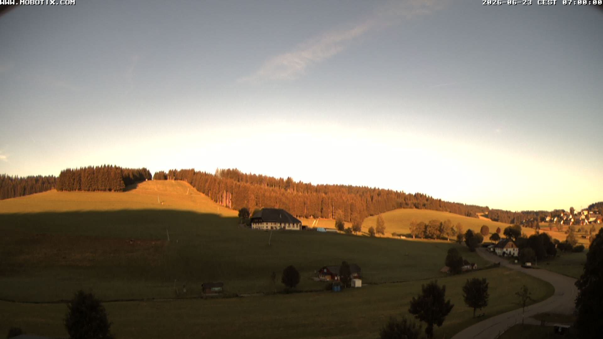 Archived image Webcam Schneeberg ski lift (Titisee)