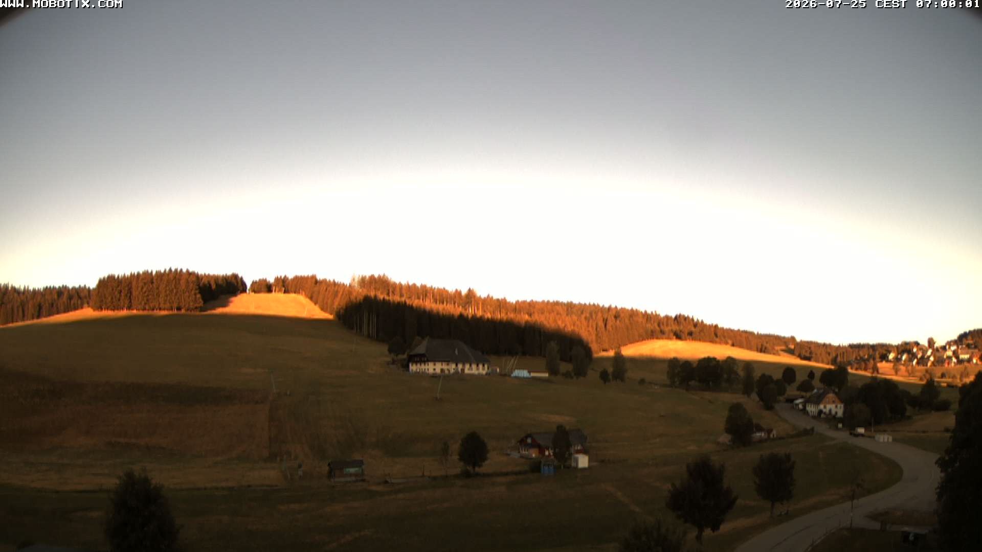 Archived image Webcam Schneeberg ski lift (Titisee)