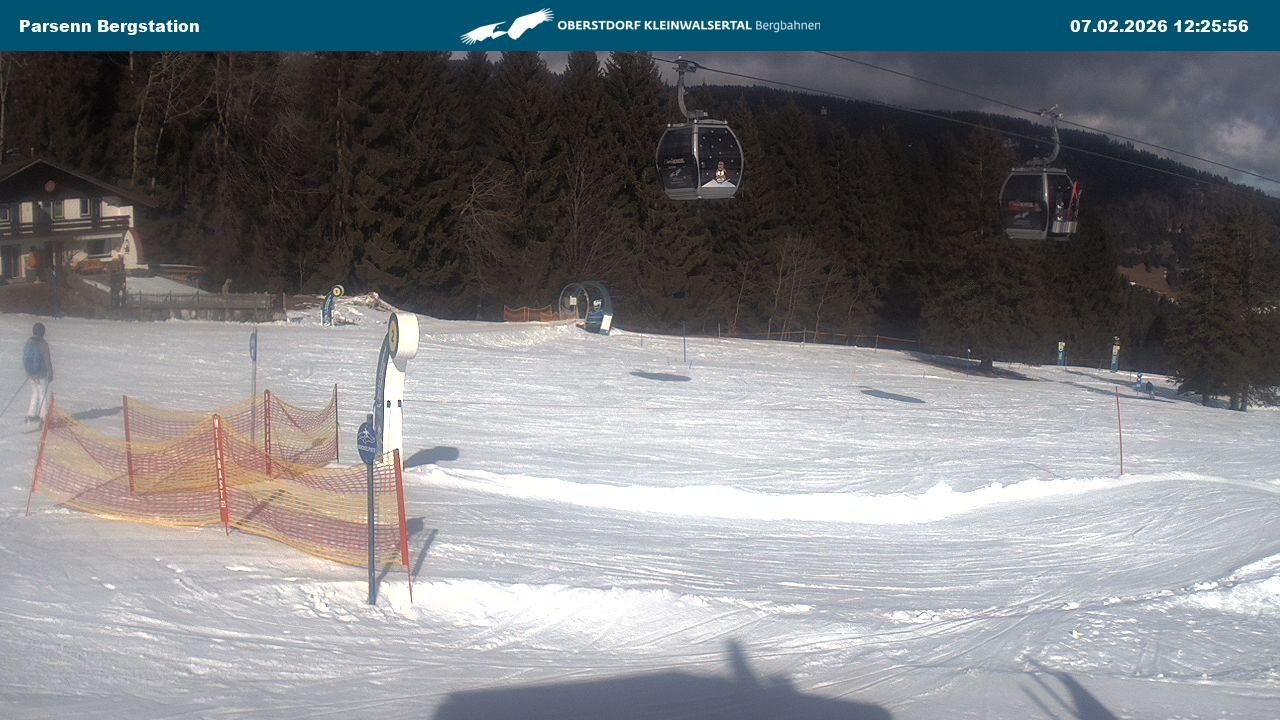 Archived image Webcam Parsenn upper station