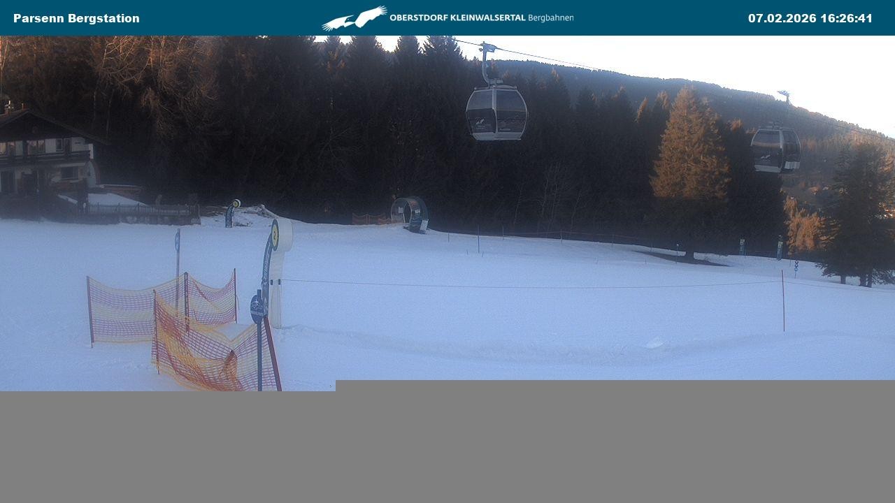 Archived image Webcam Parsenn upper station
