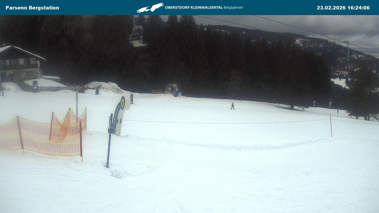 Archived image Webcam Parsenn upper station