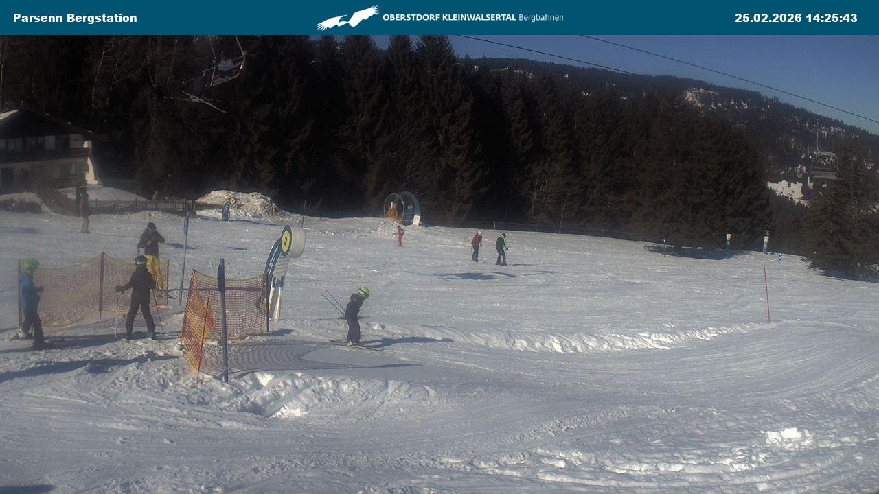 Archived image Webcam Parsenn upper station