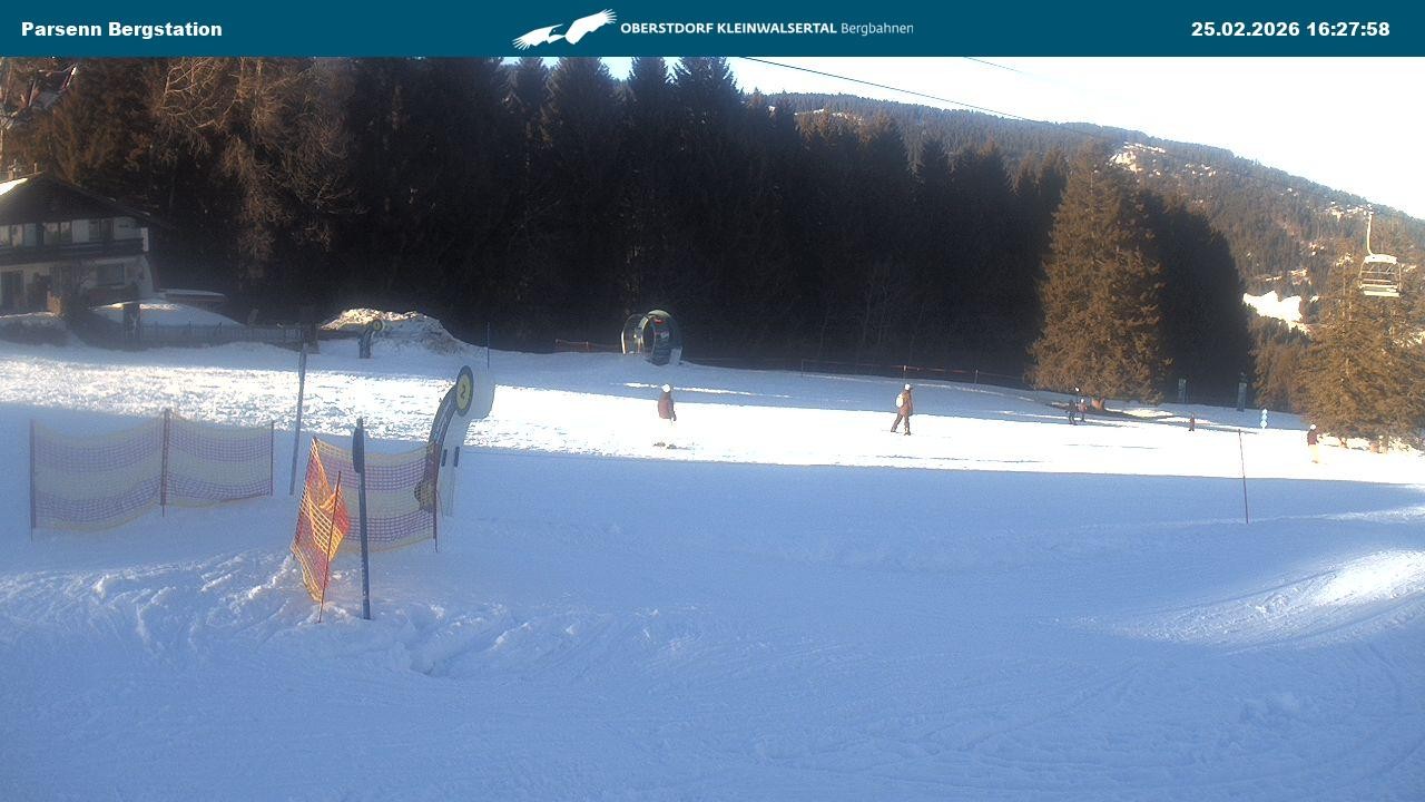 Archived image Webcam Parsenn upper station
