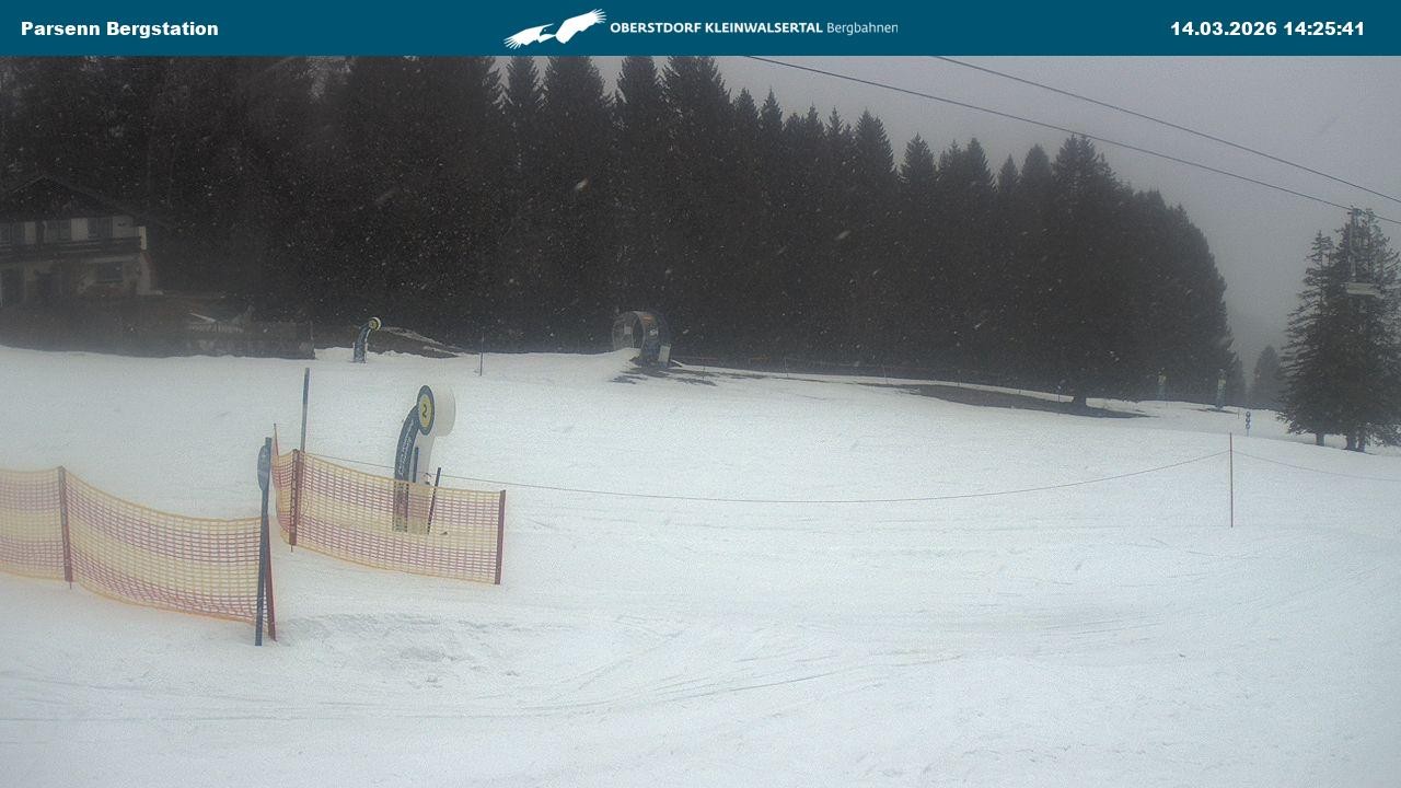 Archived image Webcam Parsenn upper station