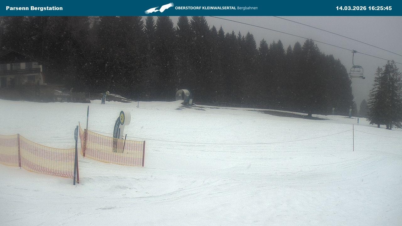 Archived image Webcam Parsenn upper station
