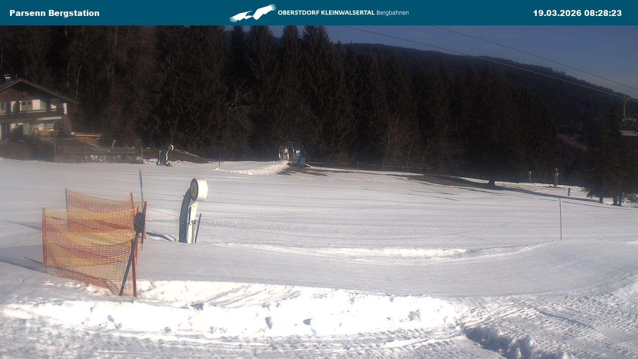 Archived image Webcam Parsenn upper station