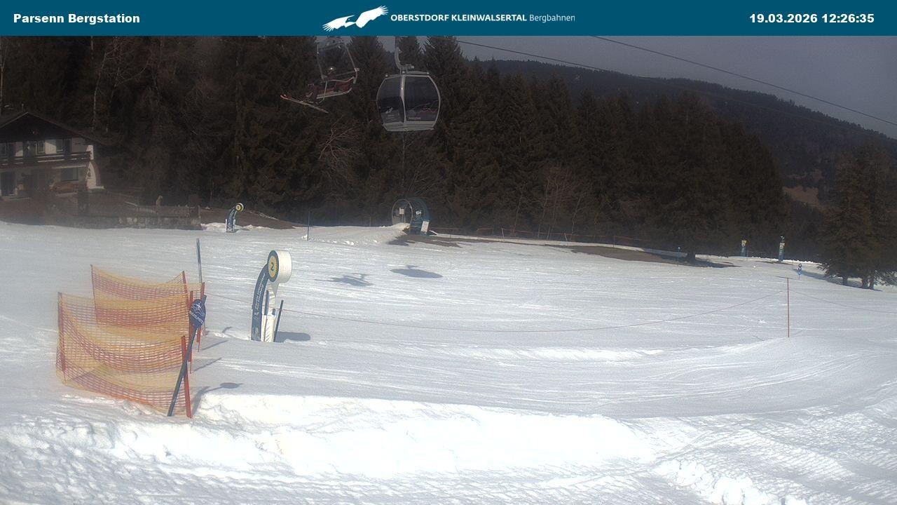 Archived image Webcam Parsenn upper station