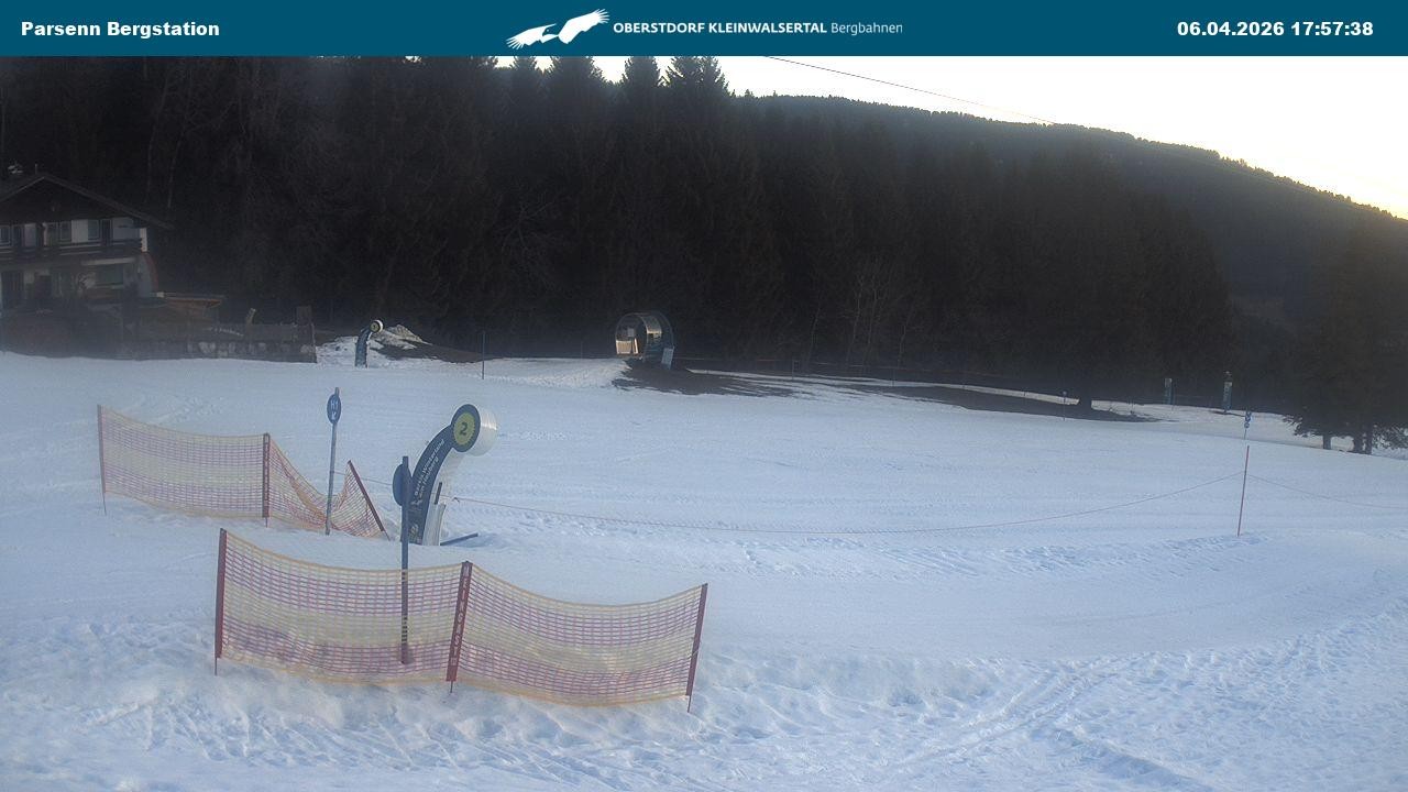 Archived image Webcam Parsenn upper station