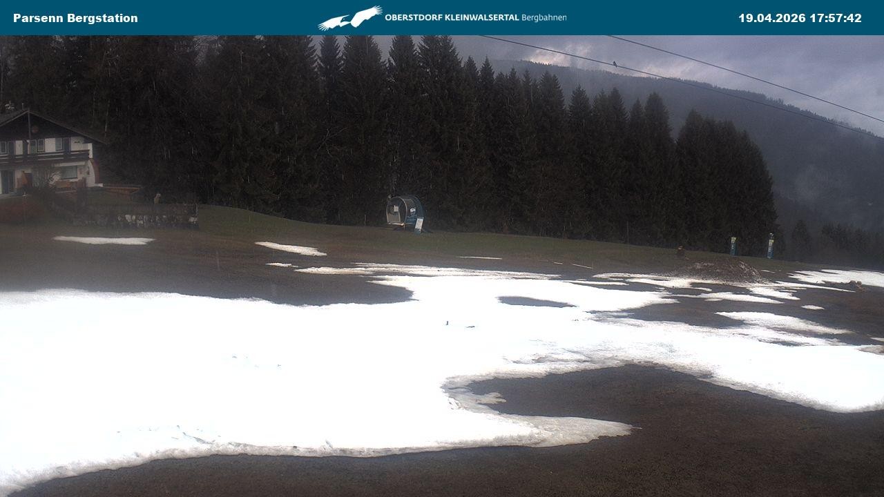 Archived image Webcam Parsenn upper station