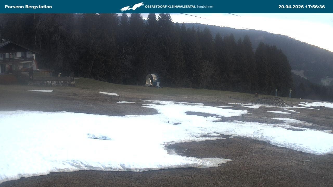 Archived image Webcam Parsenn upper station