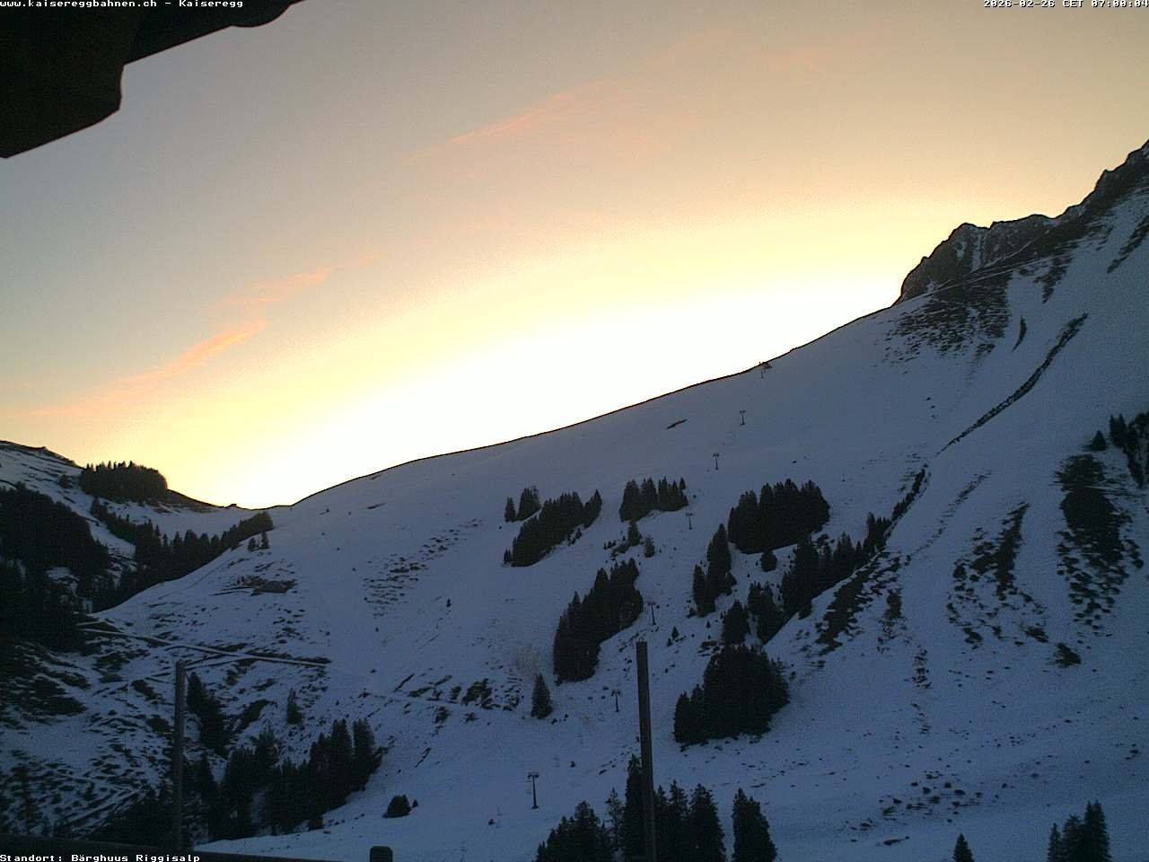 Archived image Webcam Schwarzsee Kaiseregg - mountain hut Bärghuus Riggisalp