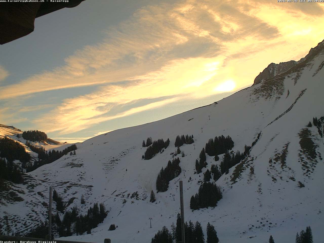 Archived image Webcam Schwarzsee Kaiseregg - mountain hut Bärghuus Riggisalp