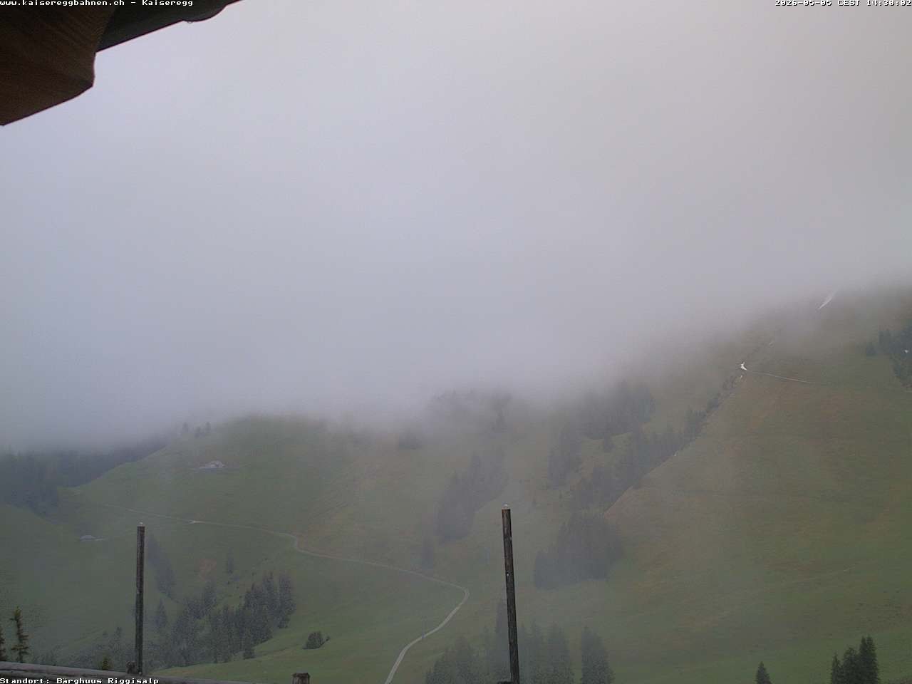 Archived image Webcam Schwarzsee Kaiseregg - mountain hut Bärghuus Riggisalp