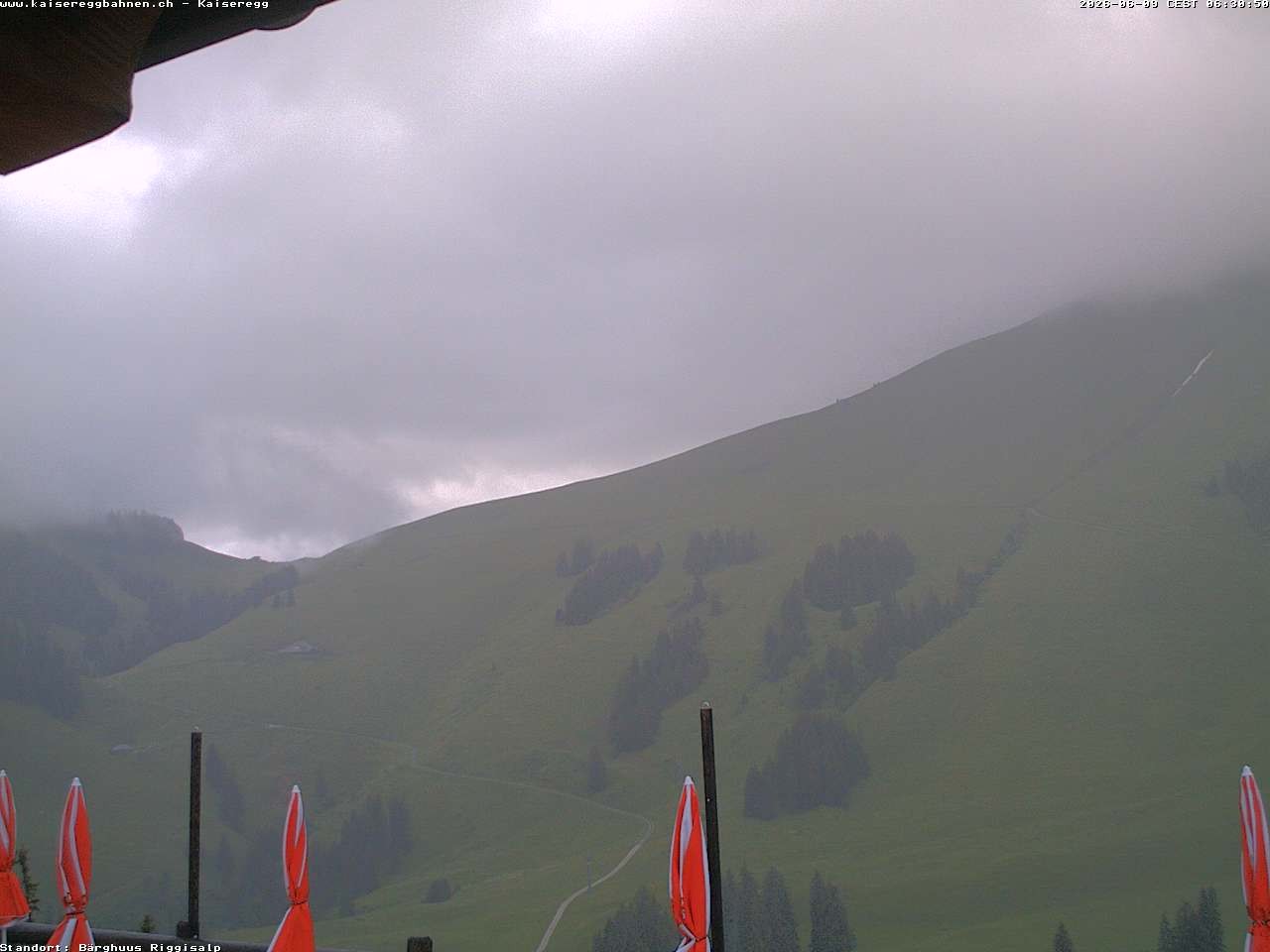 Archived image Webcam Schwarzsee Kaiseregg - mountain hut Bärghuus Riggisalp