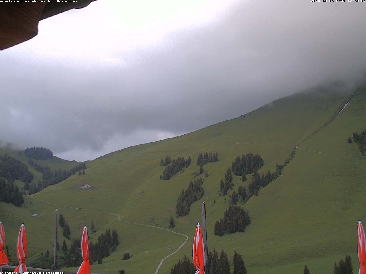 Archived image Webcam Schwarzsee Kaiseregg - mountain hut Bärghuus Riggisalp