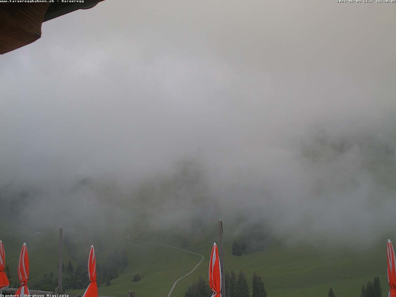 Archived image Webcam Schwarzsee Kaiseregg - mountain hut Bärghuus Riggisalp