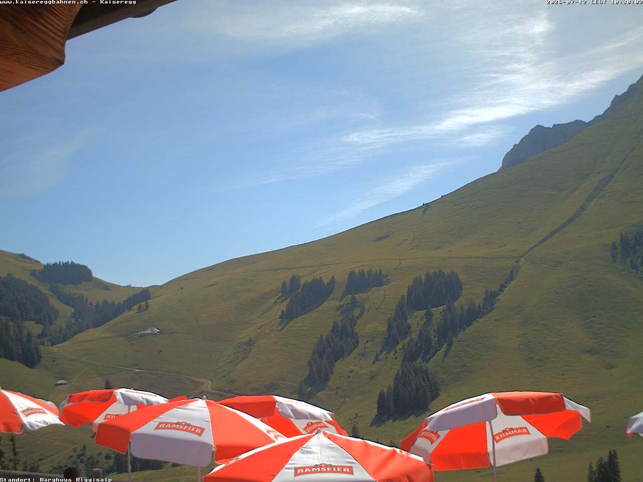 Archived image Webcam Schwarzsee Kaiseregg - mountain hut Bärghuus Riggisalp