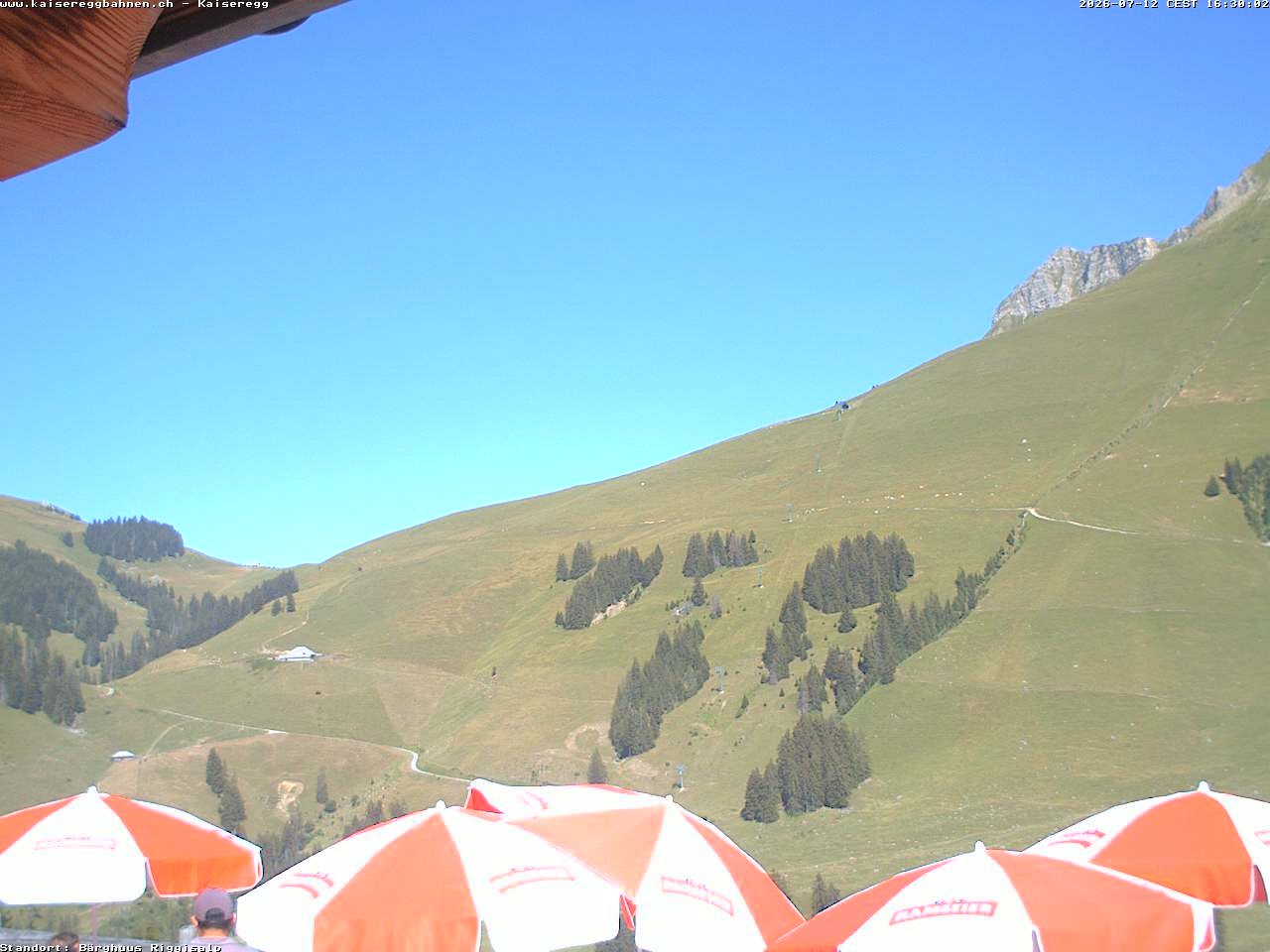 Archived image Webcam Schwarzsee Kaiseregg - mountain hut Bärghuus Riggisalp