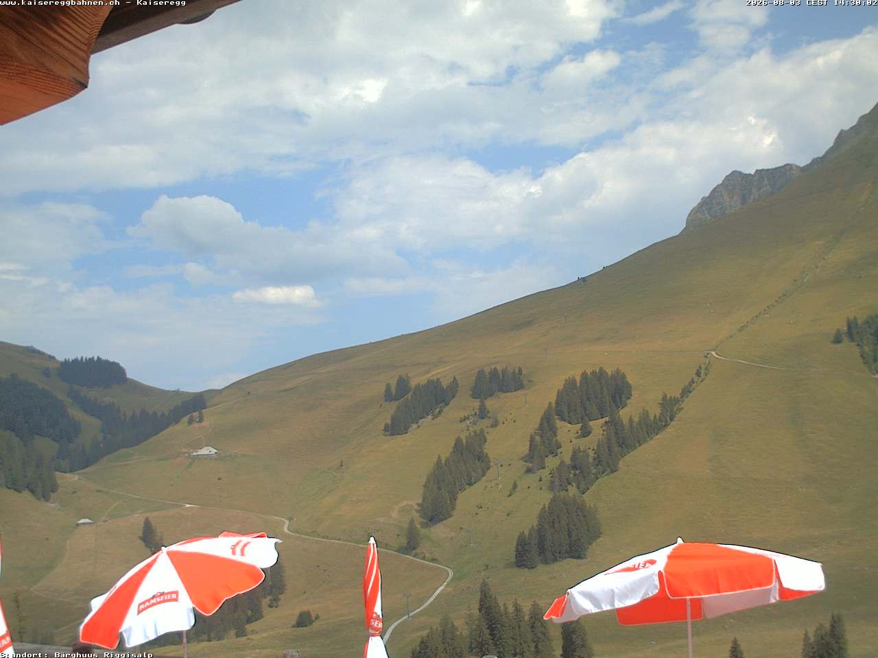 Archived image Webcam Schwarzsee Kaiseregg - mountain hut Bärghuus Riggisalp