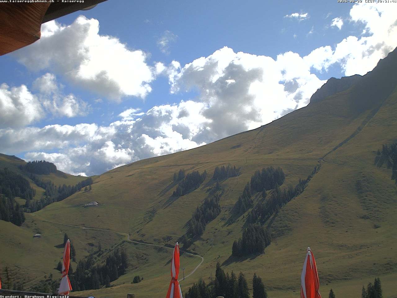 Archived image Webcam Schwarzsee Kaiseregg - mountain hut Bärghuus Riggisalp
