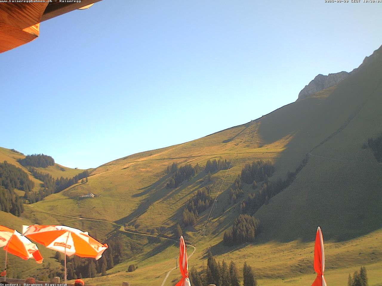Archived image Webcam Schwarzsee Kaiseregg - mountain hut Bärghuus Riggisalp