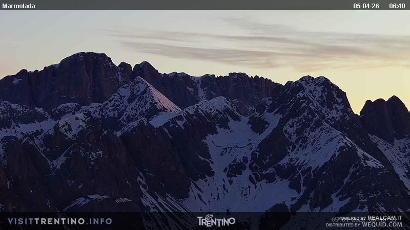 Archived image Webcam Marmolada (Fassa Valley)