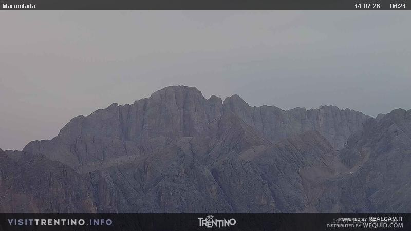 Archived image Webcam Marmolada (Fassa Valley)