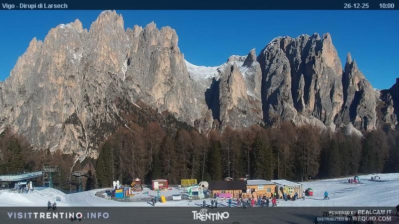 Archiv Foto Webcam Val di Fassa - Dirupi di Larséc