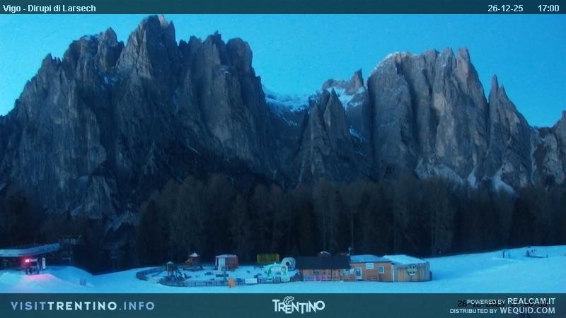 Archiv Foto Webcam Val di Fassa - Dirupi di Larséc