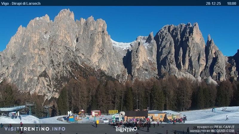 Archiv Foto Webcam Val di Fassa - Dirupi di Larséc