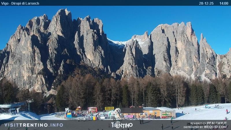 Archiv Foto Webcam Val di Fassa - Dirupi di Larséc