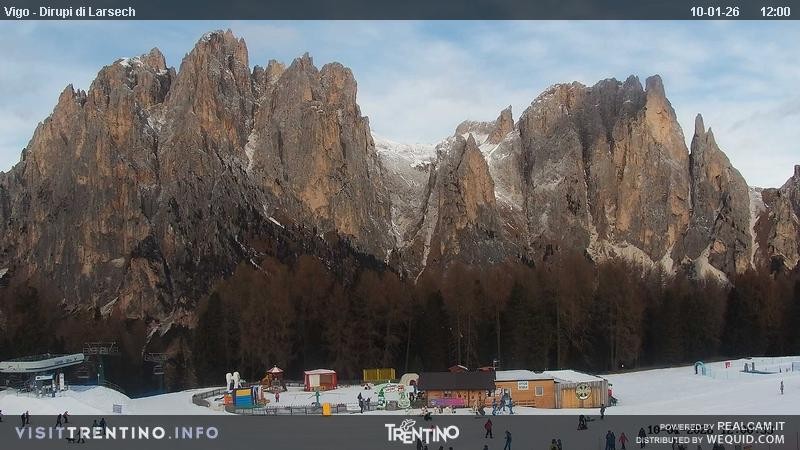 Archiv Foto Webcam Val di Fassa - Dirupi di Larséc