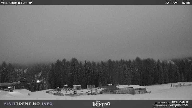 Archiv Foto Webcam Val di Fassa - Dirupi di Larséc