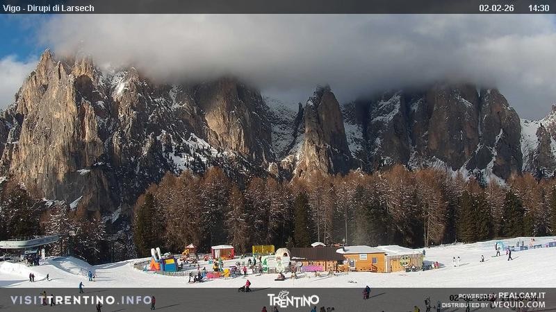 Archiv Foto Webcam Val di Fassa - Dirupi di Larséc