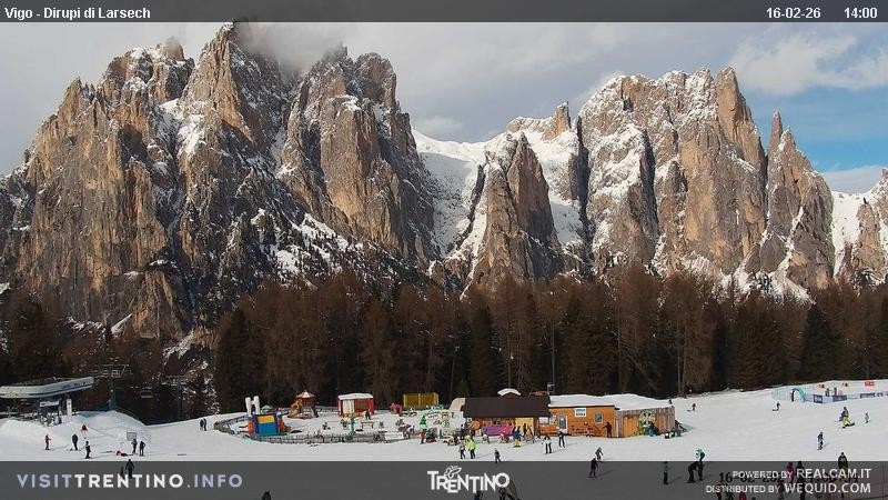 Archiv Foto Webcam Val di Fassa - Dirupi di Larséc