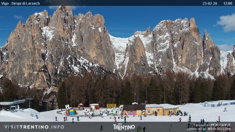Archiv Foto Webcam Val di Fassa - Dirupi di Larséc