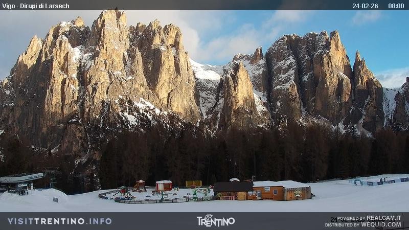 Archiv Foto Webcam Val di Fassa - Dirupi di Larséc